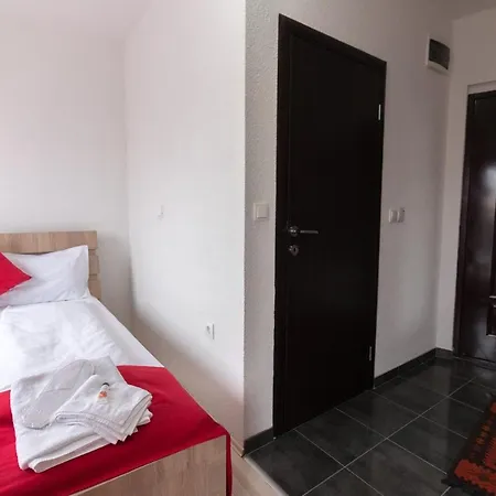 Hotel Fantastik Rent 4*